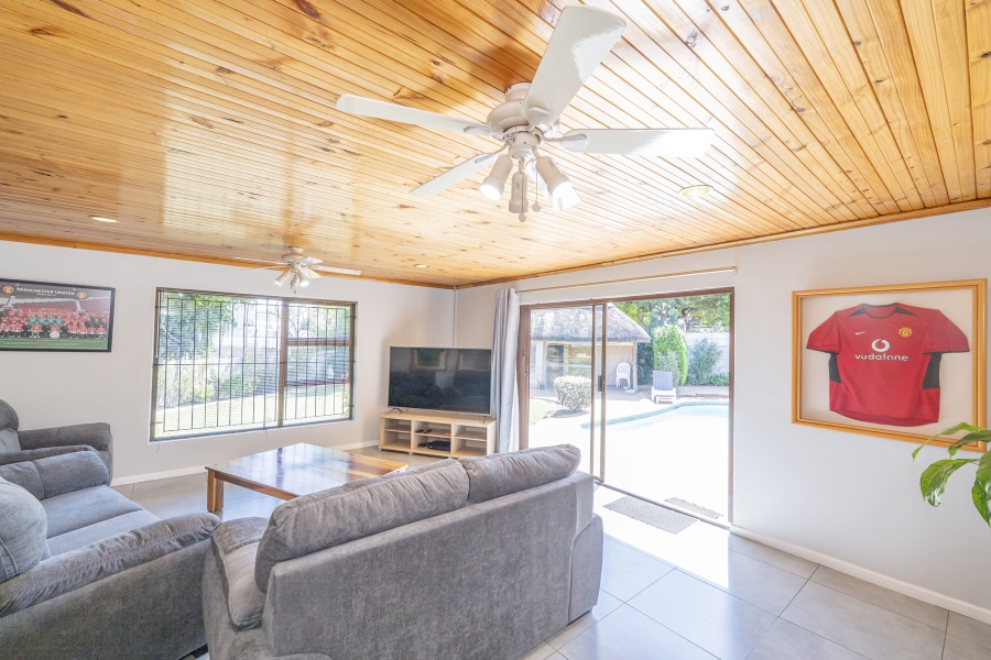 4 Bedroom Property for Sale in Vredekloof Western Cape